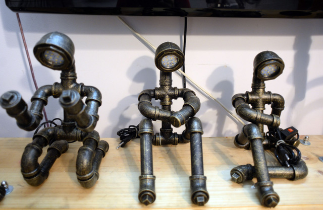 Căn Nhà Xinh Có Nội Thất Làm Từ 1.000 Chai Lọ Ở Sài Gòn