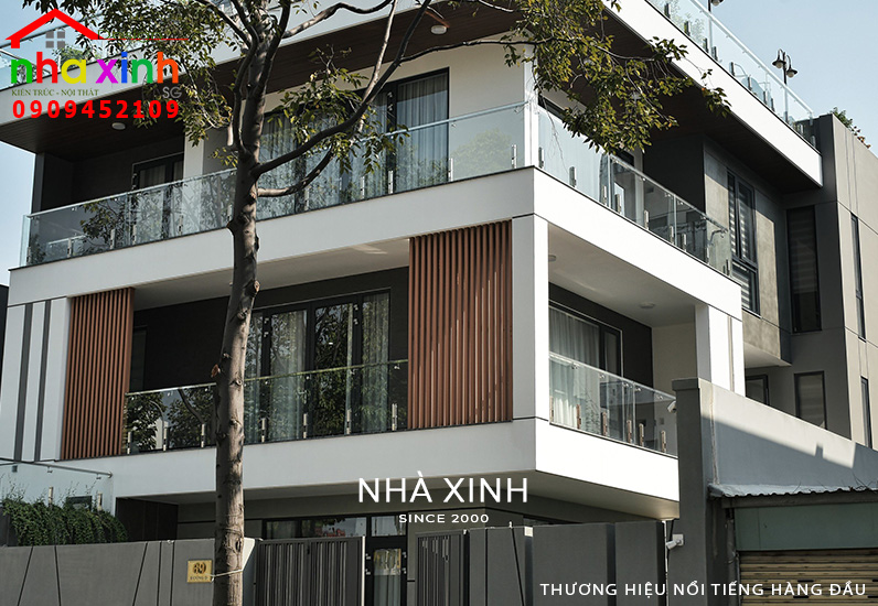 Mẫu biệt thự hiện đại 3 tầng ưu tiên sử dụng với những khung cửa kính lớn