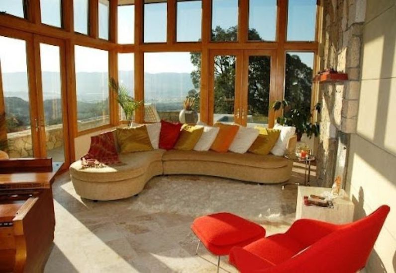 Phòng khách Châu Âu từ trên cao