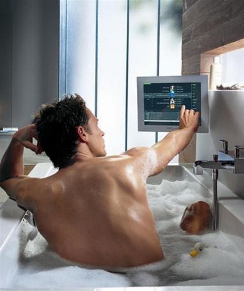 Thiết kế phòng tắm với máy điều khiển ánh sáng