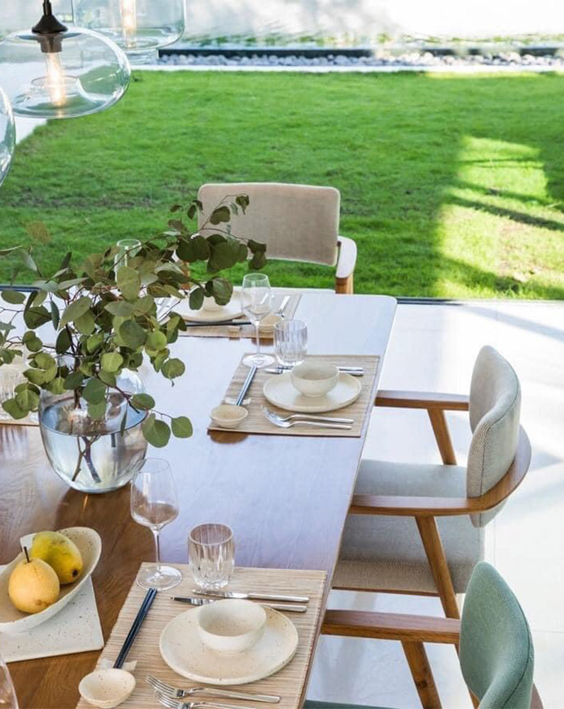 Góc thư giãn ngoài trời với không gian xanh mát