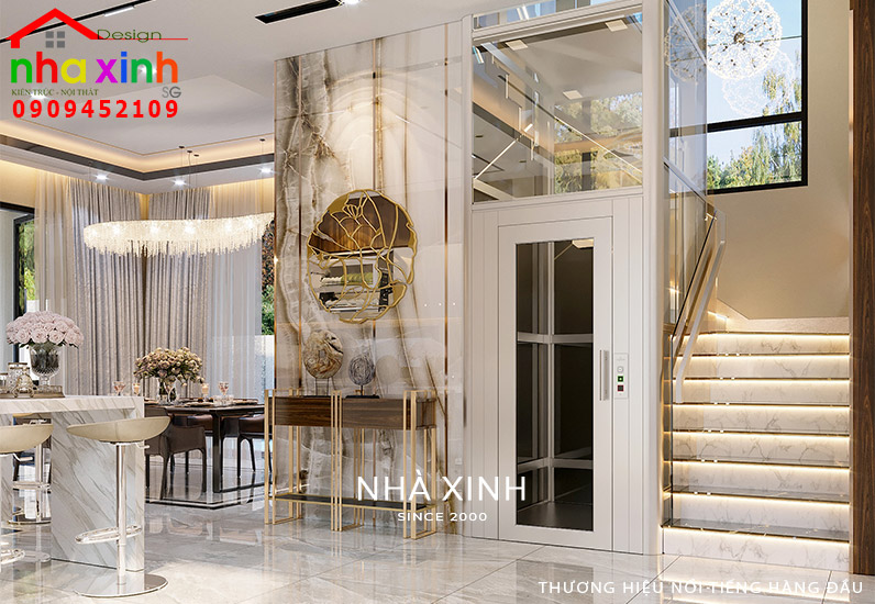 Cầu thang ốp đá hoa cương trắng và lan can sử dụng chất liệu kính có tay vịn